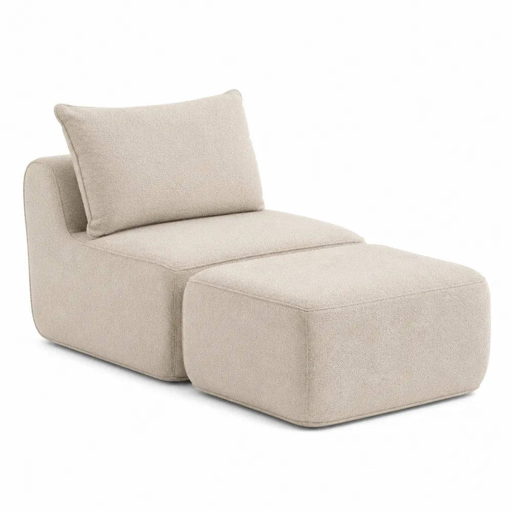 Chaise longue con pouf 140 x 90 x 70 cm in tessuto bouclé beige chiaro con seduta profonda e cuscino schienale