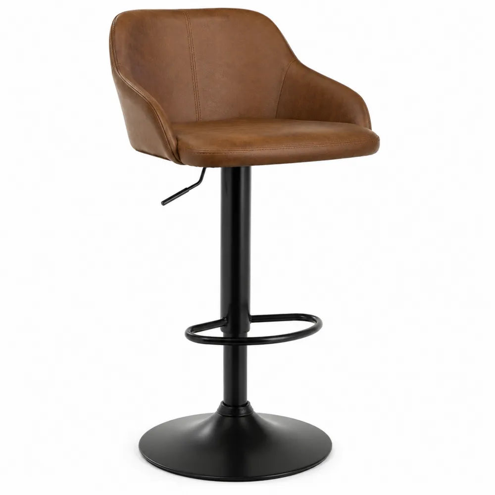 Sgabello da bar regolabile in PU marrone cognac e acciaio al carbonio nero con seduta avvolgente e poggiapiedi 47 cm x 45 cm x 85-105 cm